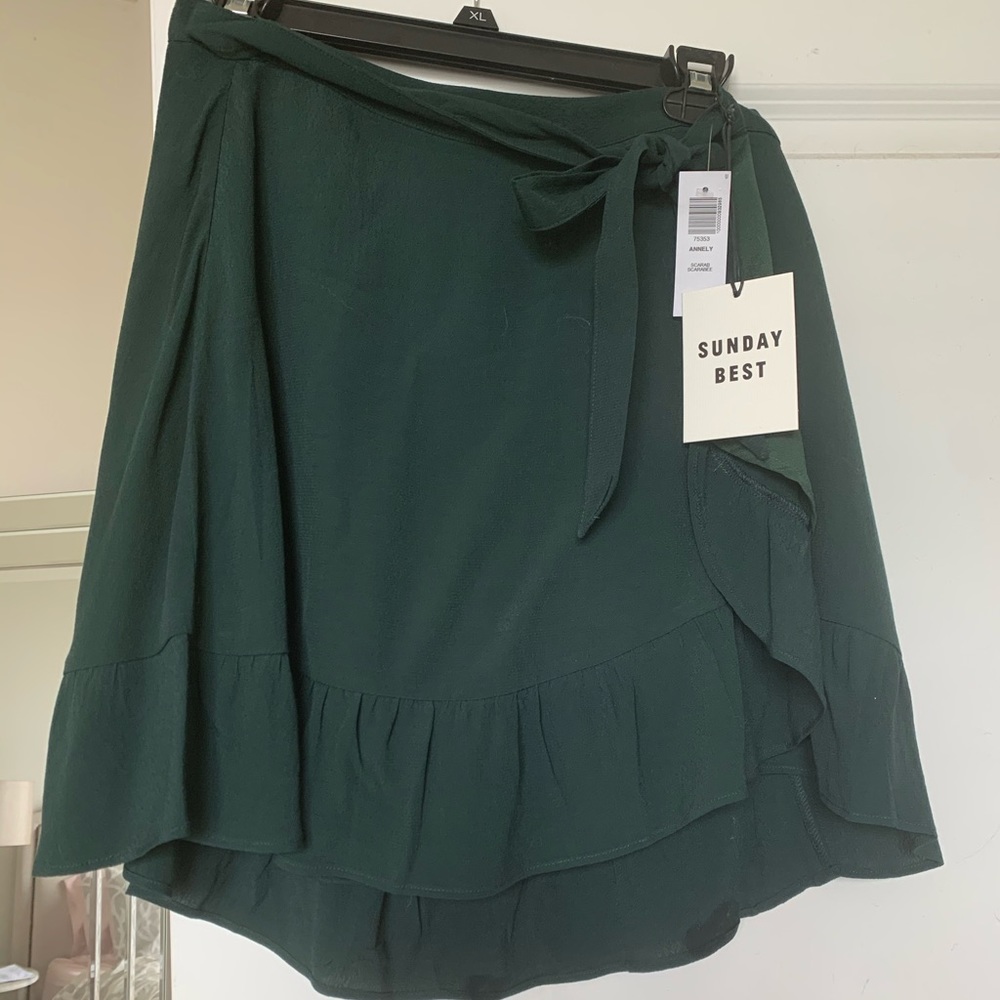 Aritzia wrap skirt